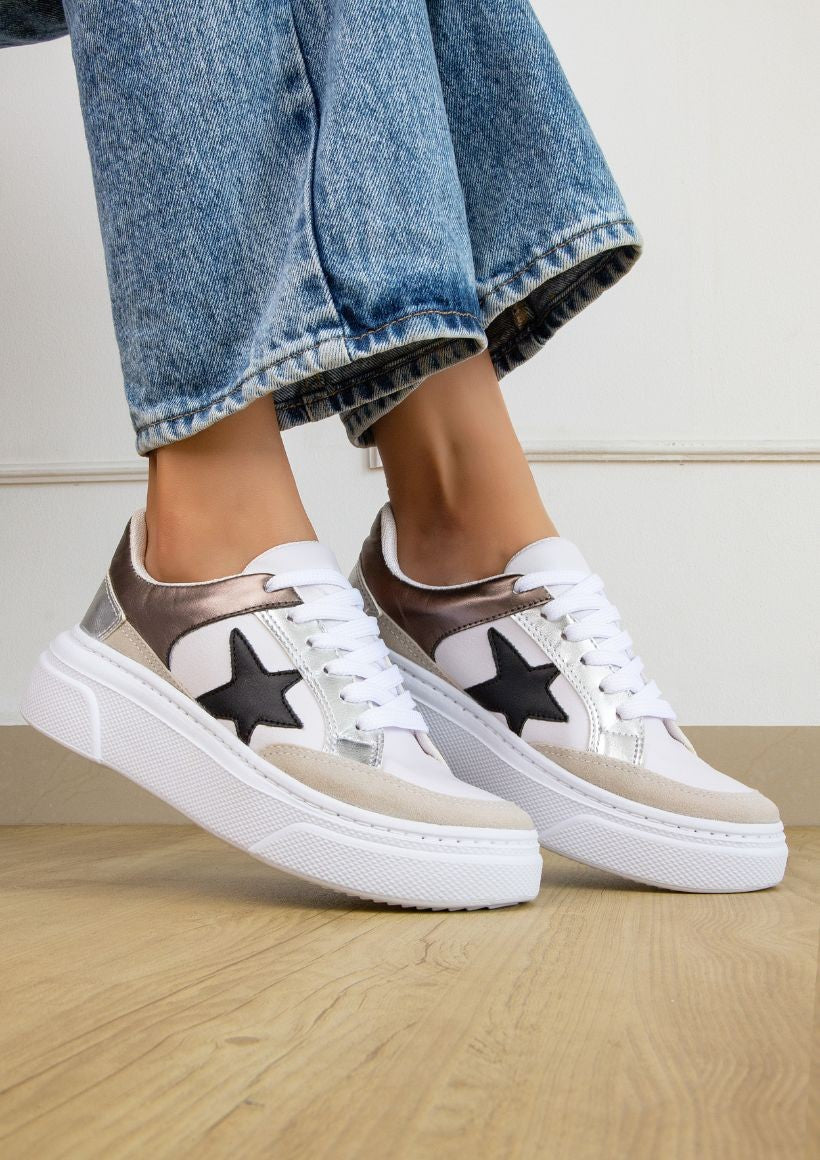 Aria 12 Star Sneakers